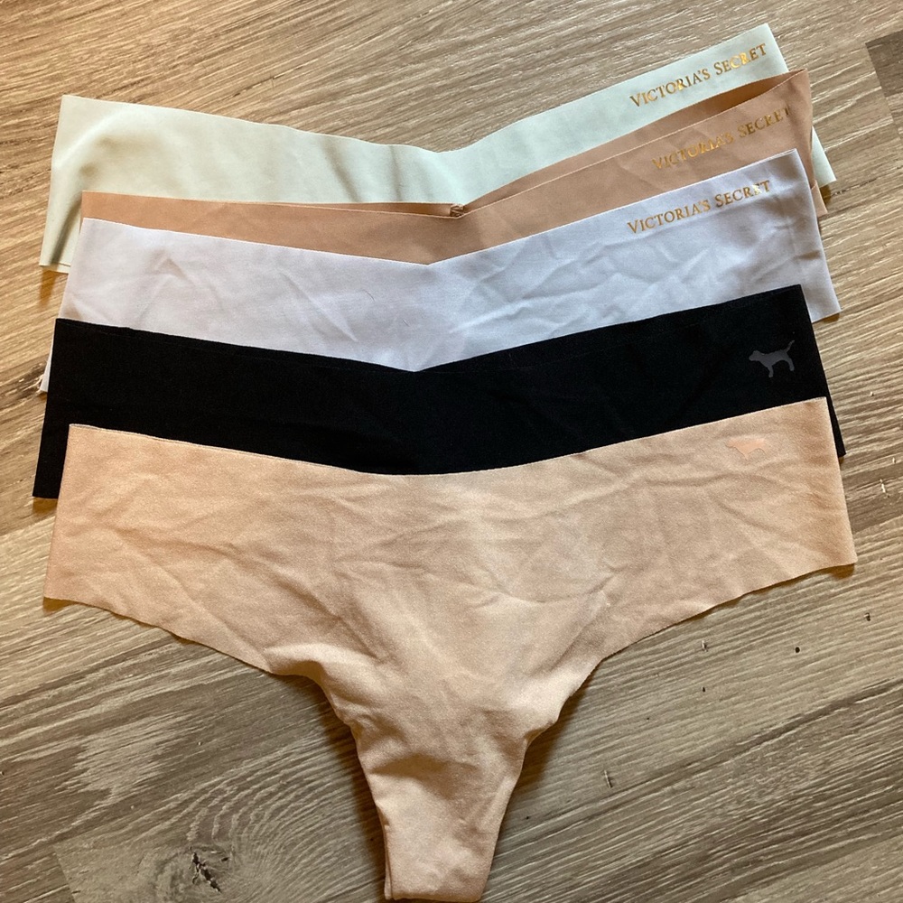 Lot of 5 seamless Victoria’s Secret thongs Medium